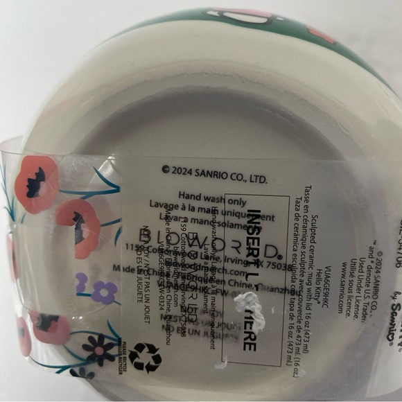 Hello Kitty Sanrio Sculpted Ceramic Mushroom Mug 16oz with Lid - Picture 4 of 4